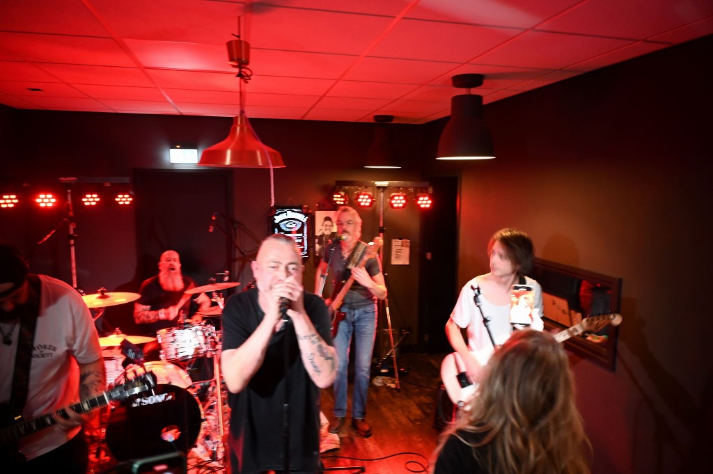 ../Images/10 jaar Ro's Barbershop 353.jpg